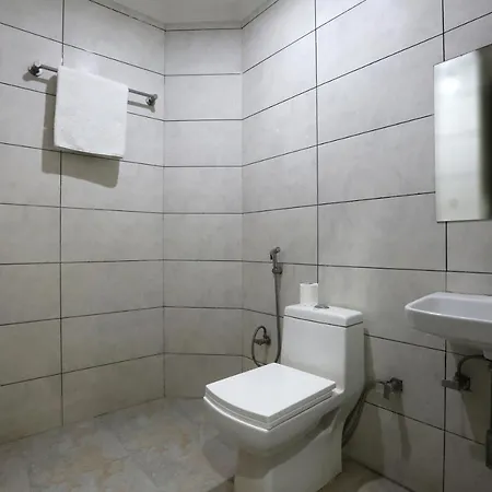 Hotel Ark Suites At Airport